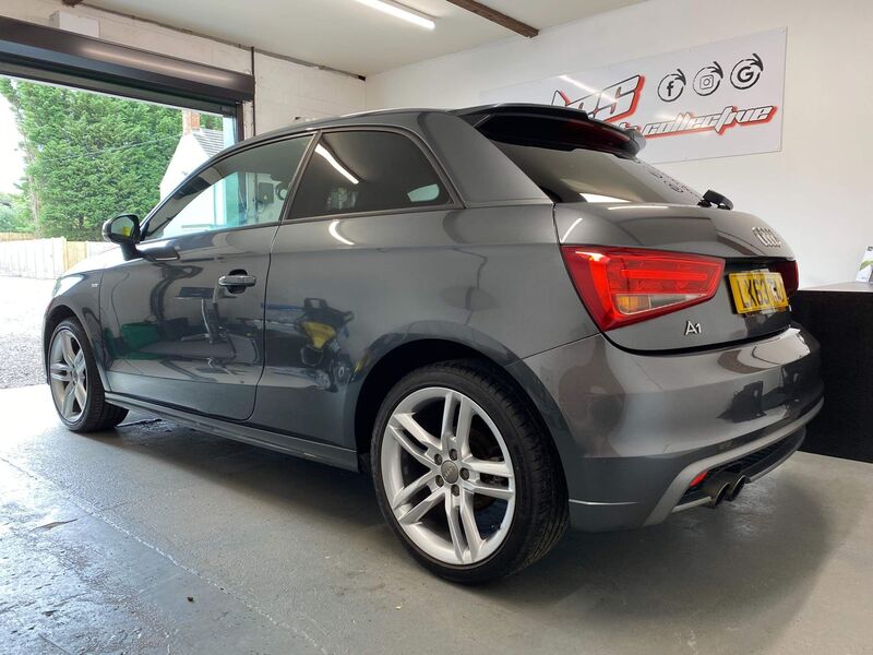 AUDI A1