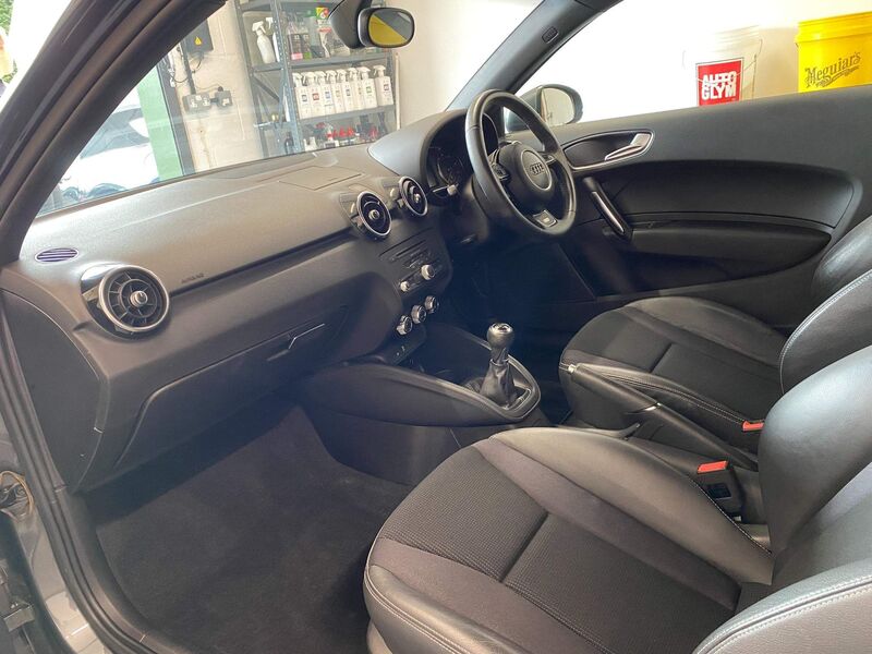 AUDI A1